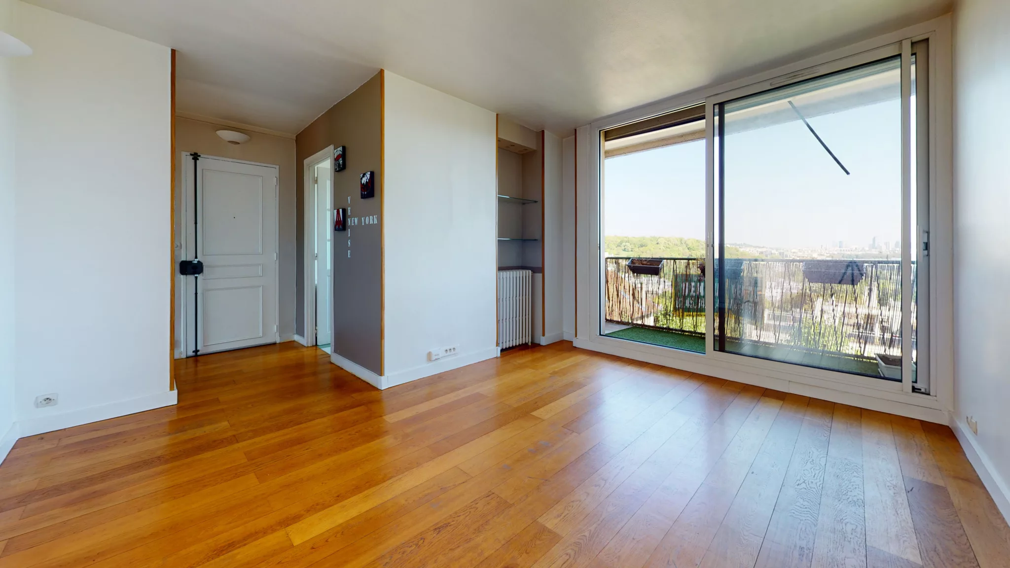1257-c5d2a9d9 Appartement T3 de 56m2 + Parking + Cave + Balcon à Sèvres
