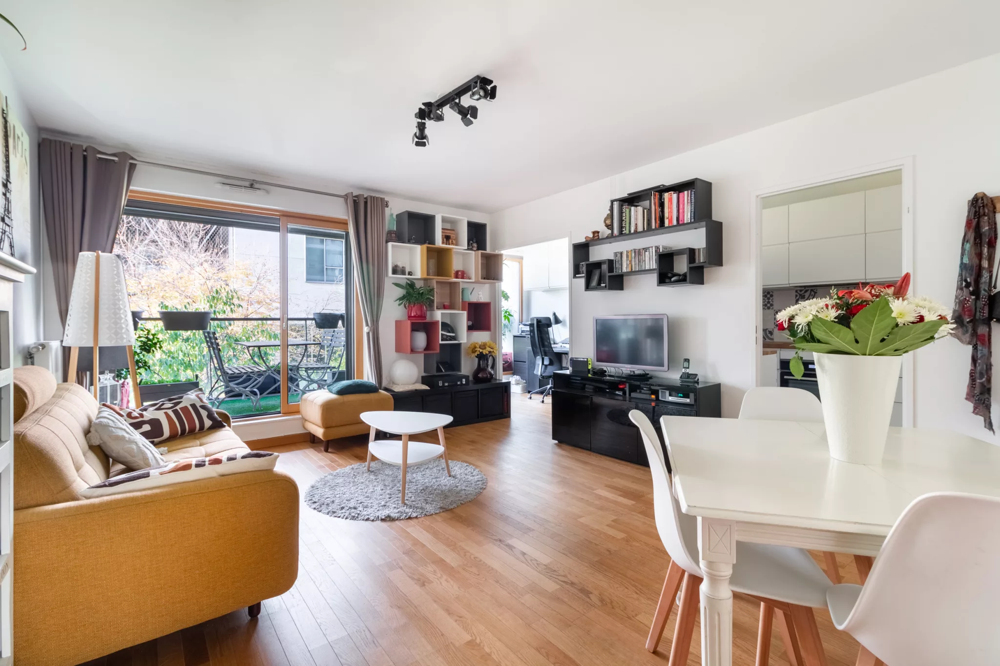 1298-5353b330 Appartement T3 de 70m2 + Parking + Balcon à Boulogne-Billancourt