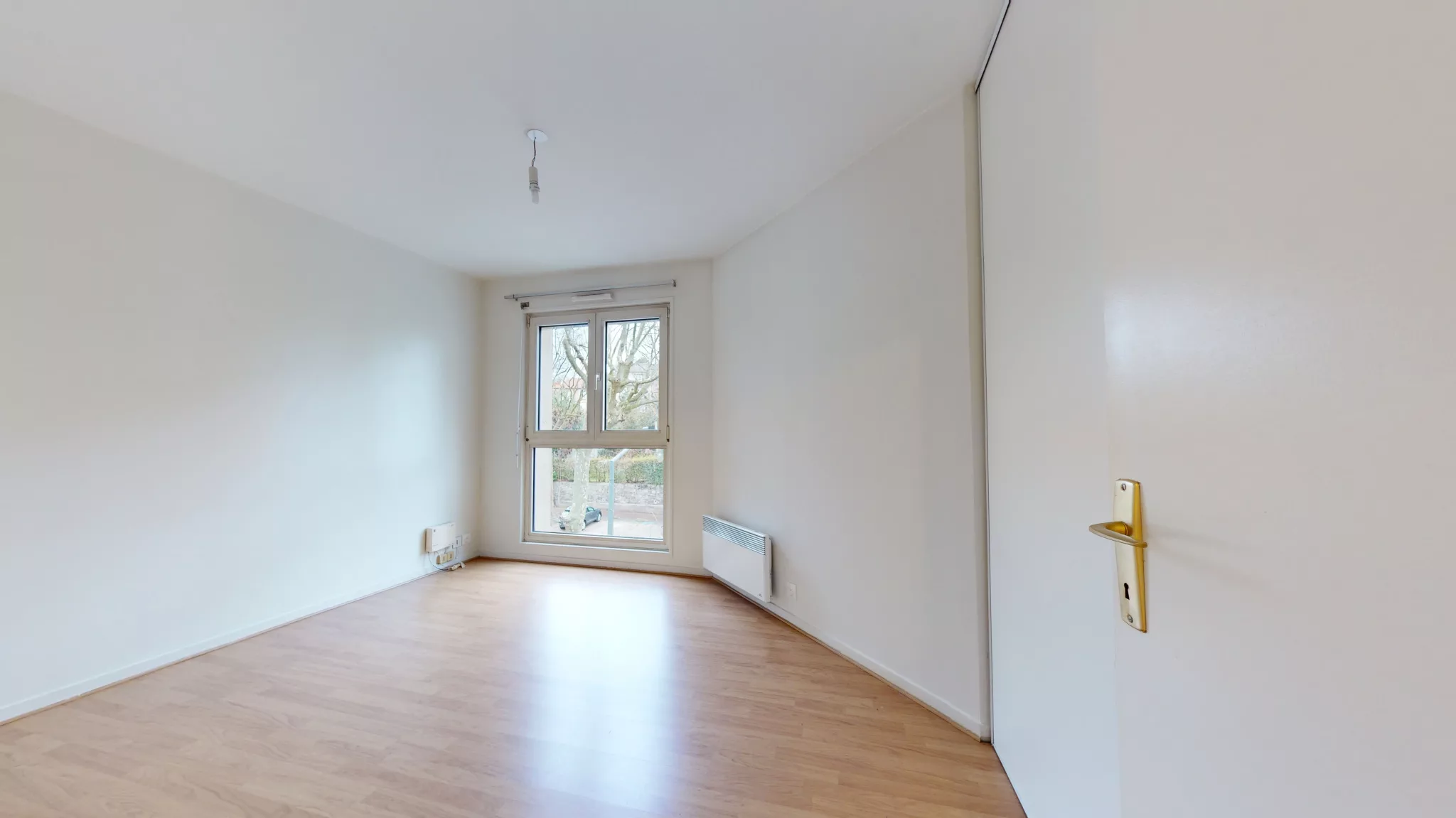 1305-597f6d73 Appartement T2 de 59m2 + Parking + Cave + Terrasse + Balcon à Chaville