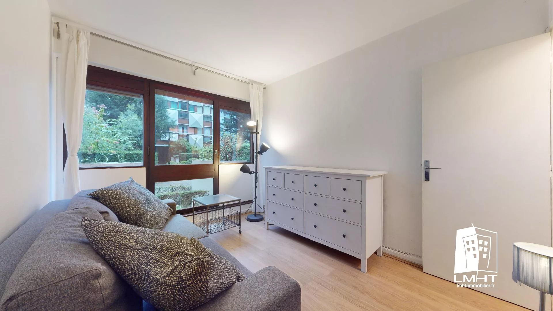 fr78-210-19b3f761 Studio de 15m2 à Le Chesnay