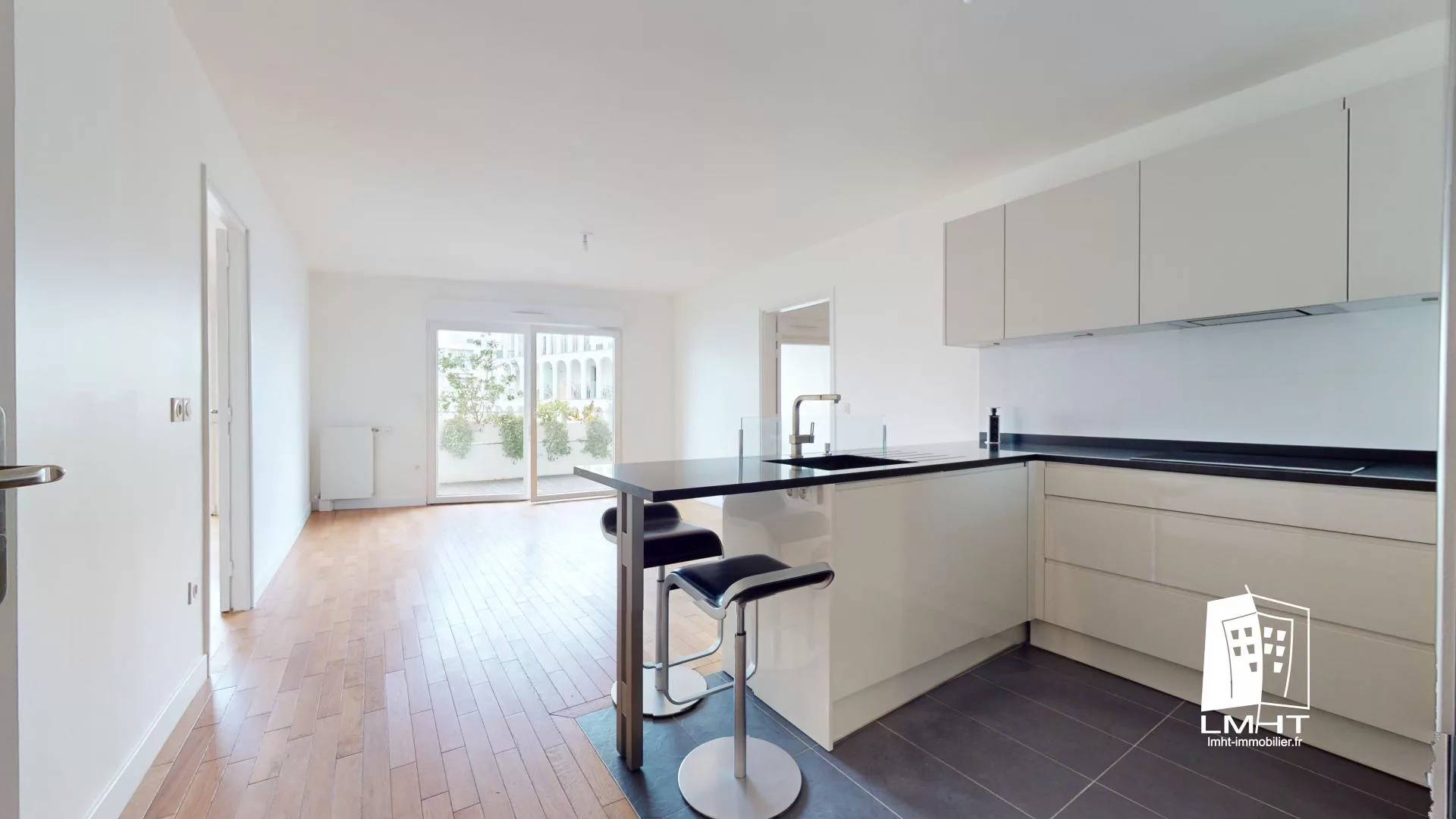 fr92-248-499a5f79 Appartement T3 de 76m2 + Parking + Terrasse + Balcon à Boulogne-Billancourt