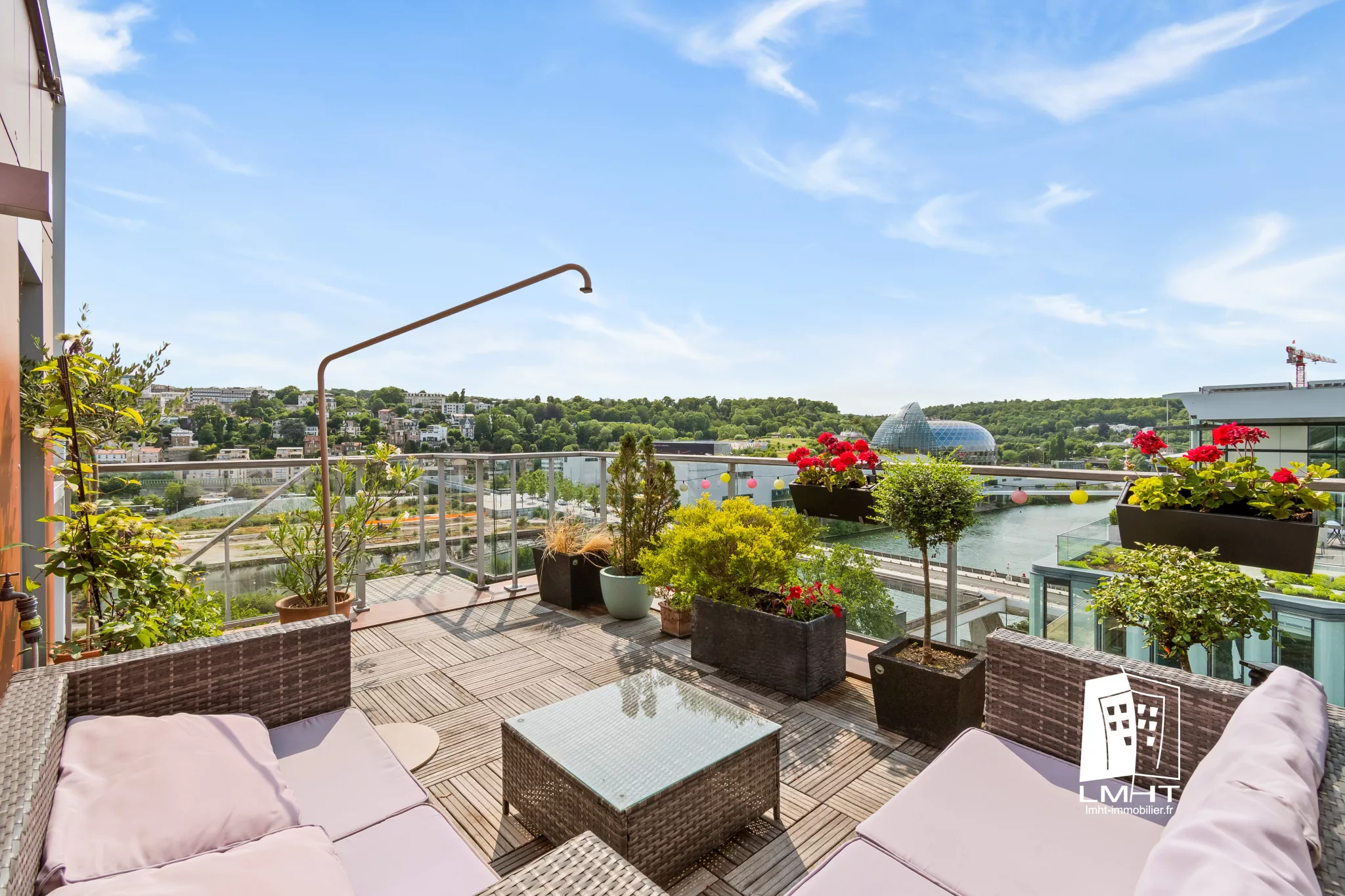 fr92-258-fc0fcdc1 Appartement T5 de 144m2 + Parking + Terrasse + Balcon à Boulogne-Billancourt