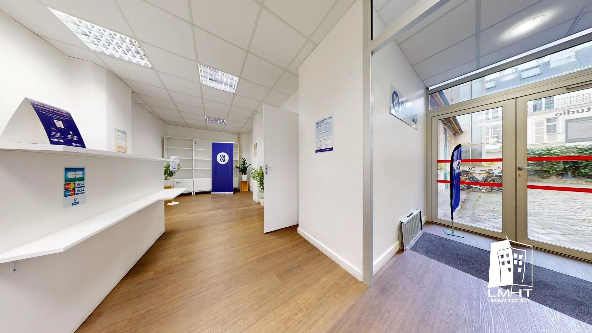 fr75-271-3270962d Local Commercial de 160m2 à Paris