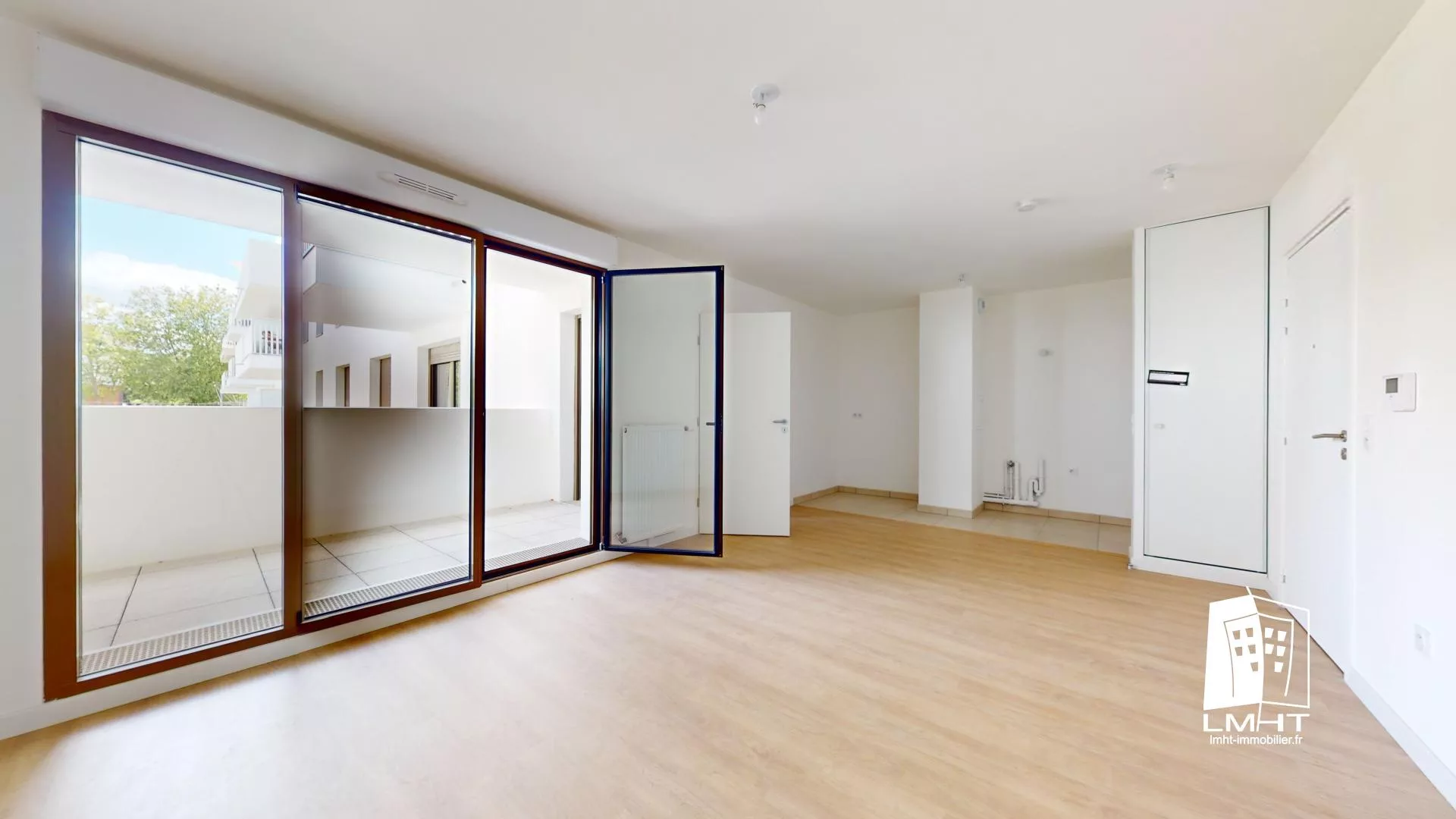 fr92-289-a3938dfc Appartement T2 de 42m2 + Parking + Balcon à Meudon la foret
