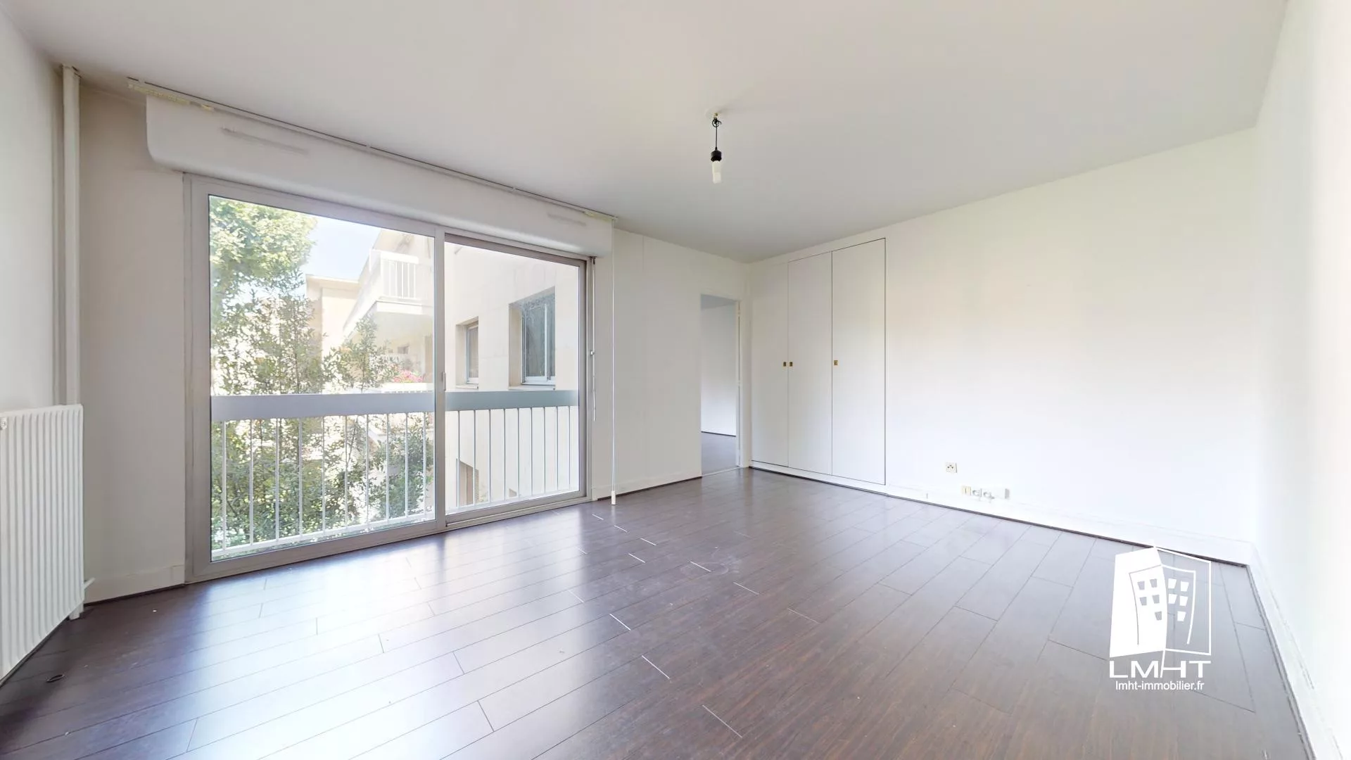 fr92-299-416a8f06 Appartement T2 de 46m2 + Parking + Cave à Sèvres