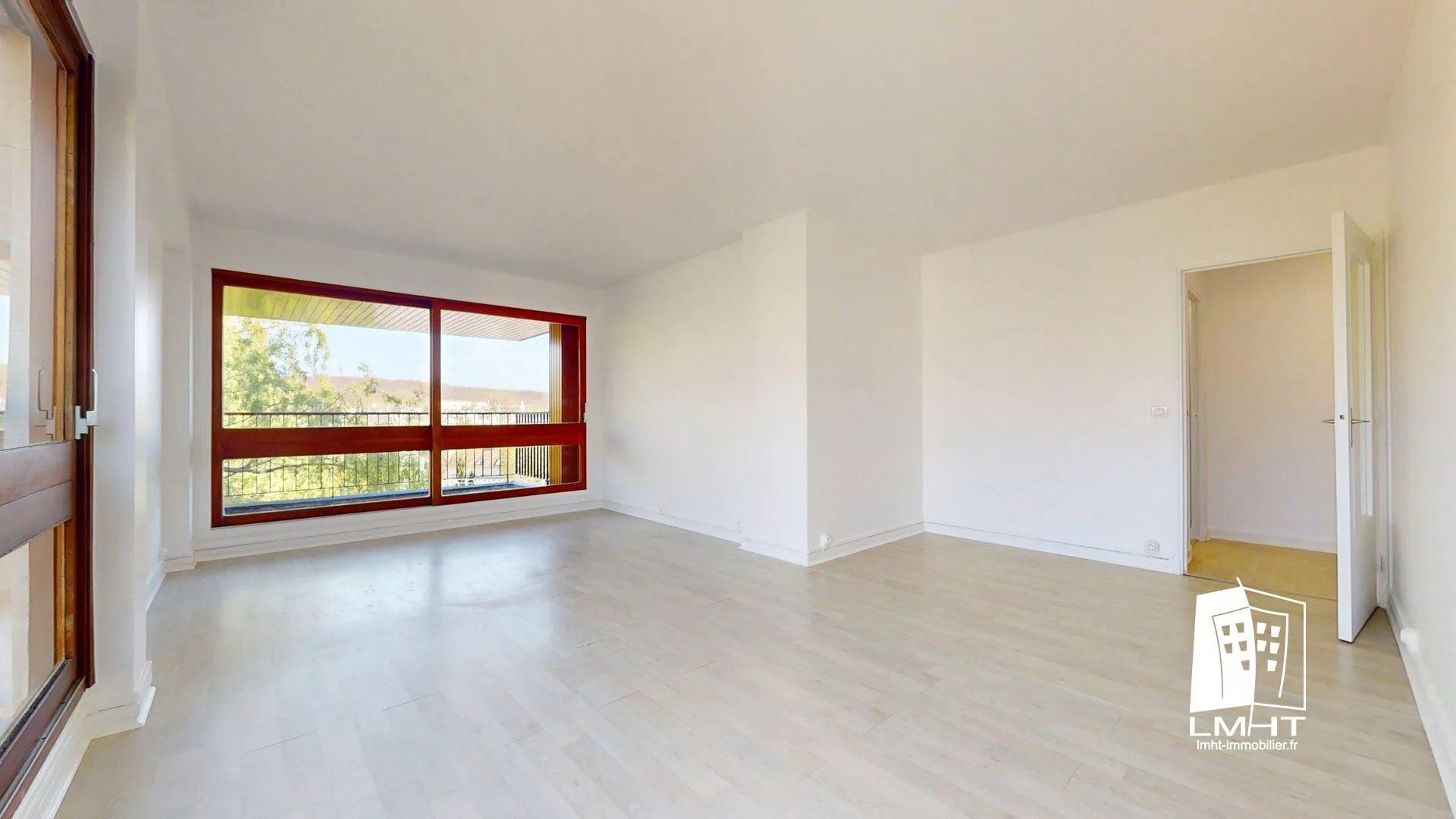 fr78-353-ea7a5b3e Appartement T3 de 75m2 + Parking + Cave + Balcon à Le Chesnay