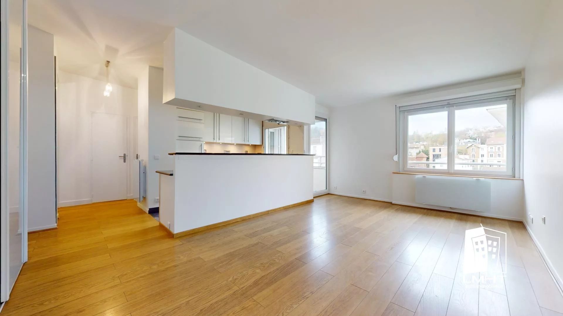 fr92-339-f62f08ef Appartement T2 de 45m2 + Parking + Balcon à Sèvres