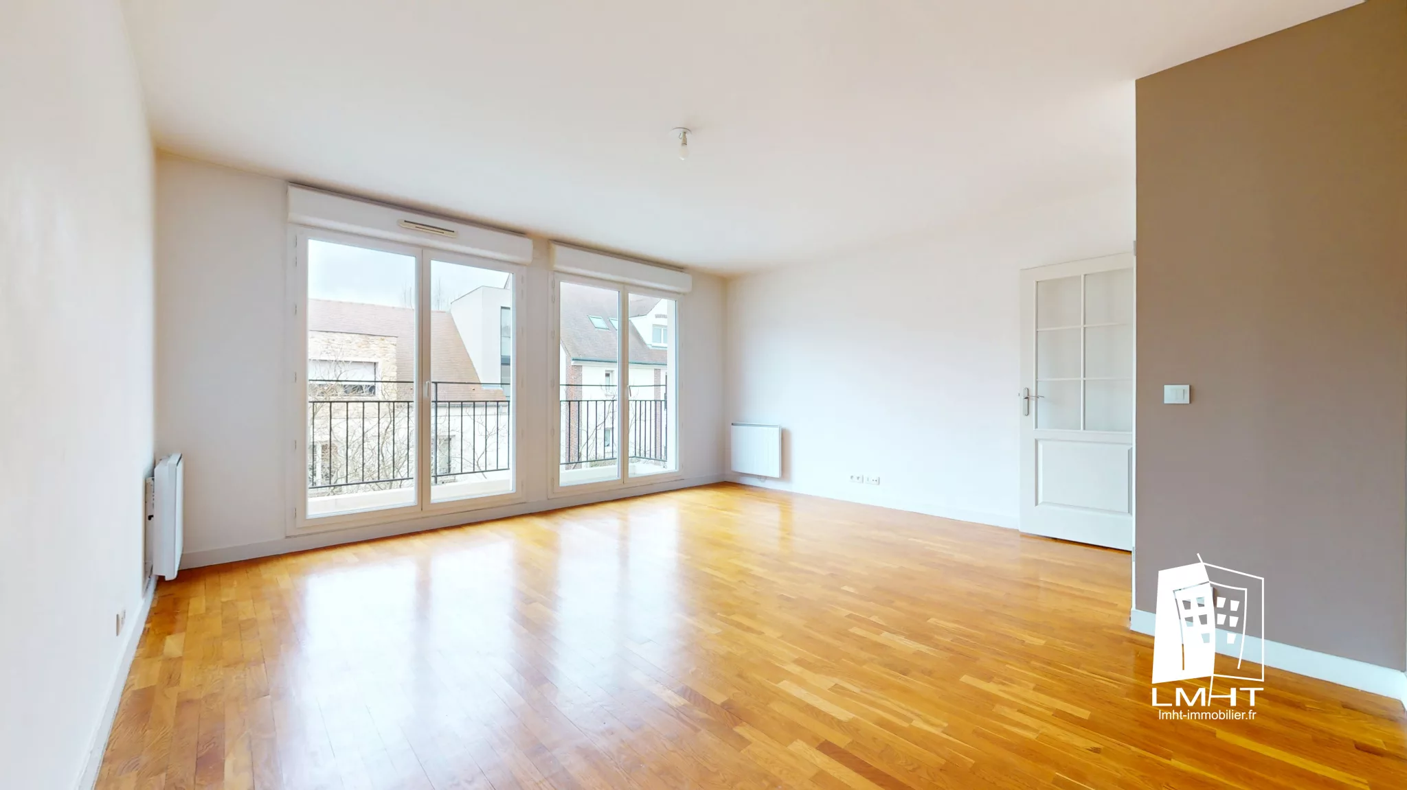 fr78-367-9d9e23b6 Appartement T2 de 57m2 + Parking + Cave + Balcon à Le Chesnay