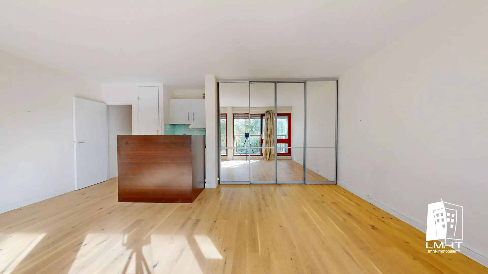 fr78-383-da97e00d Studio de 34m2 + Cave + Terrasse à Le Chesnay