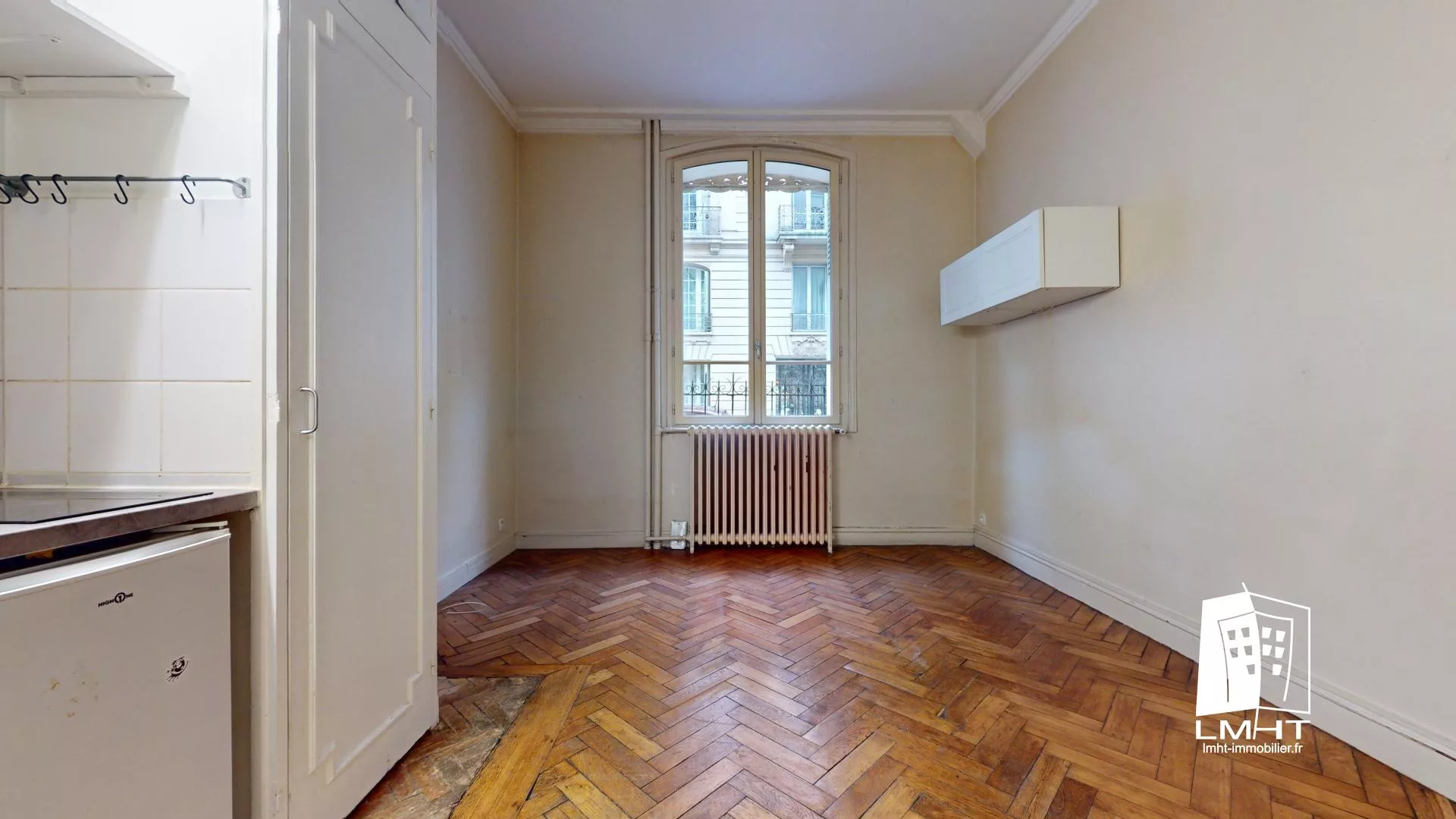 fr75-402-2feeaf40 Studio de 18m2 à Paris