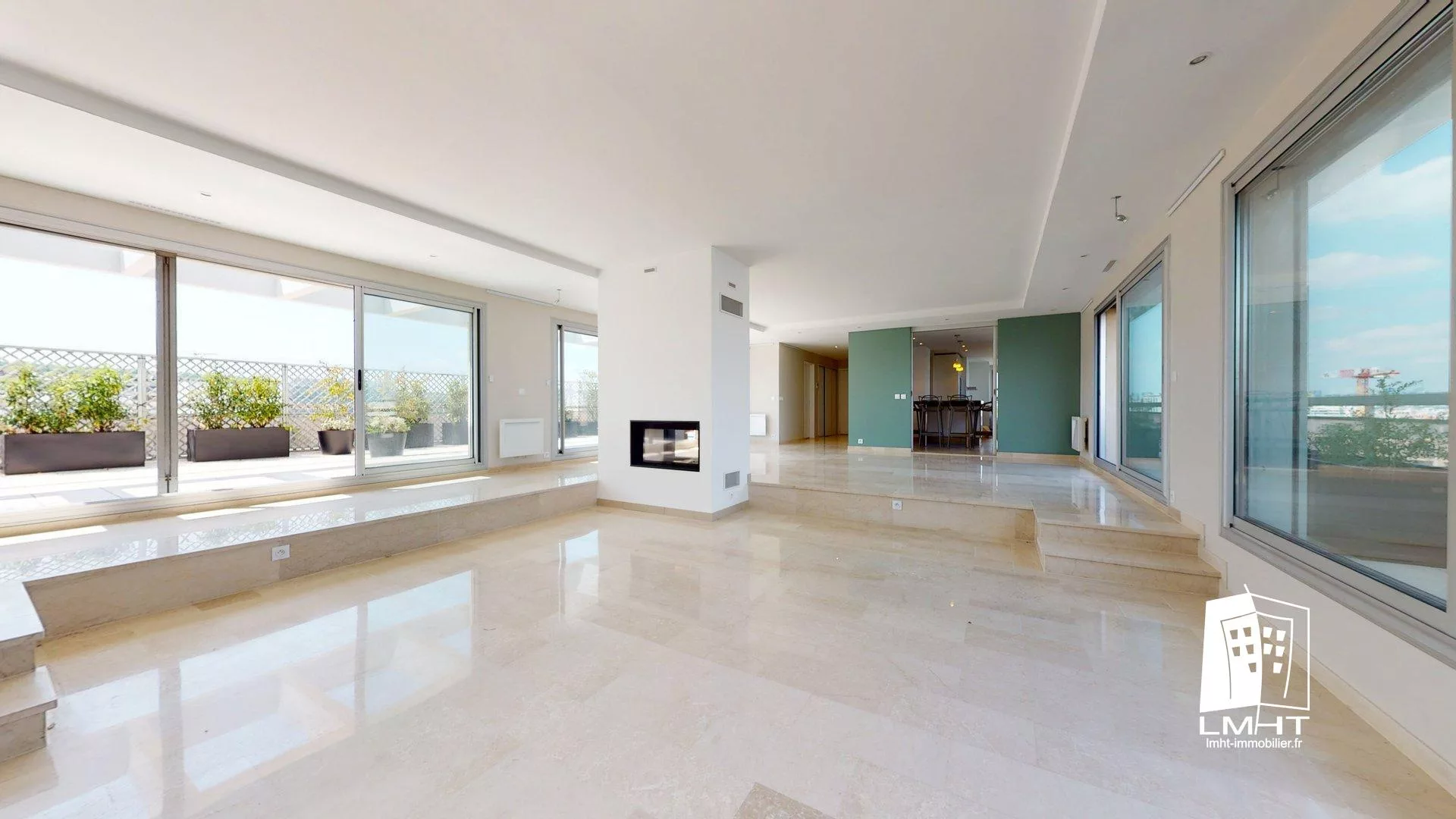 fr92-411-77147252 Appartement T5 de 195m2 + Parking + Cave + Terrasse + Balcon à Boulogne-Billancourt