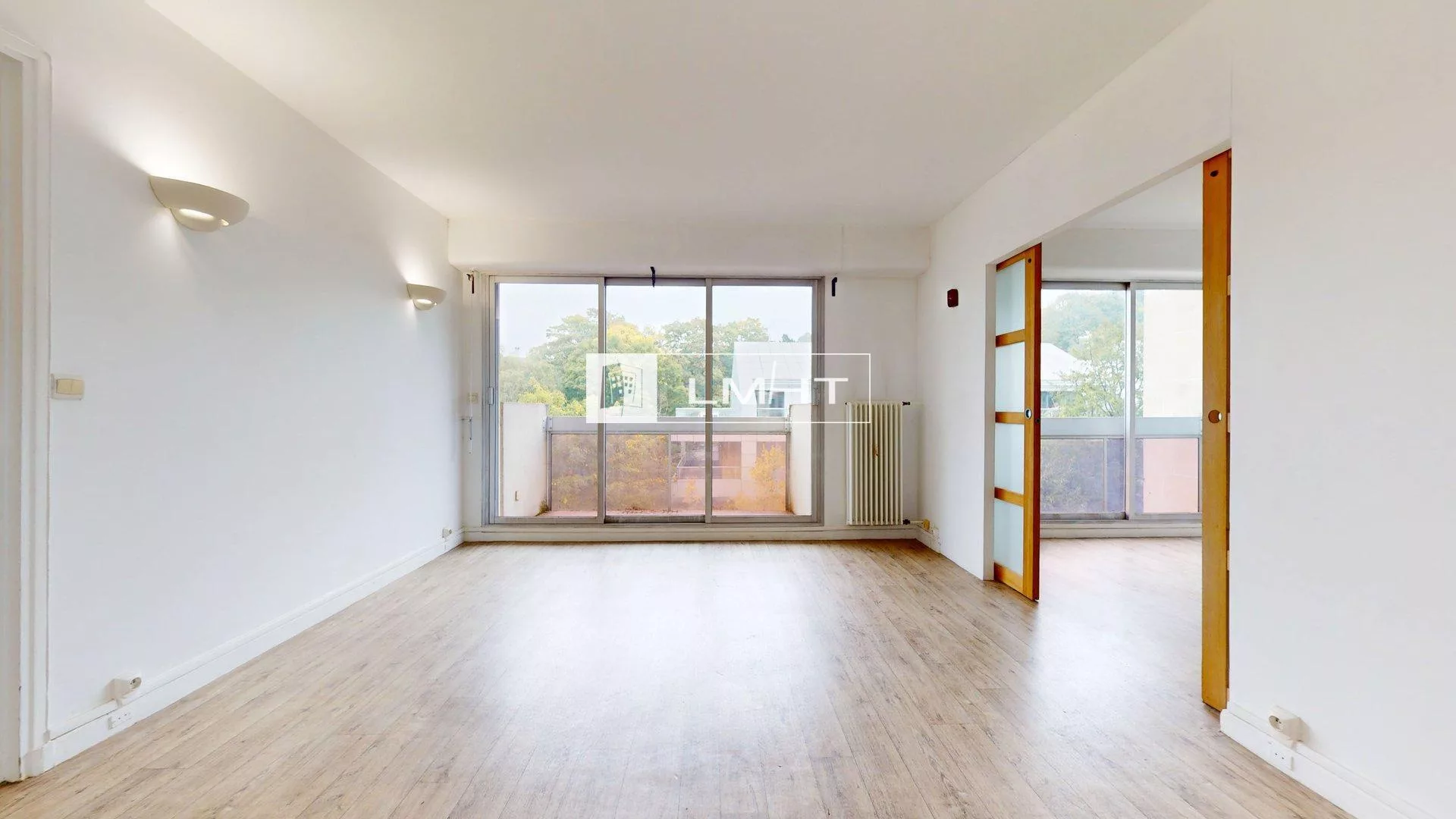 fr92-437-c8ea1bae Appartement T2 de 45m2 + Parking + Cave + Balcon à Sèvres