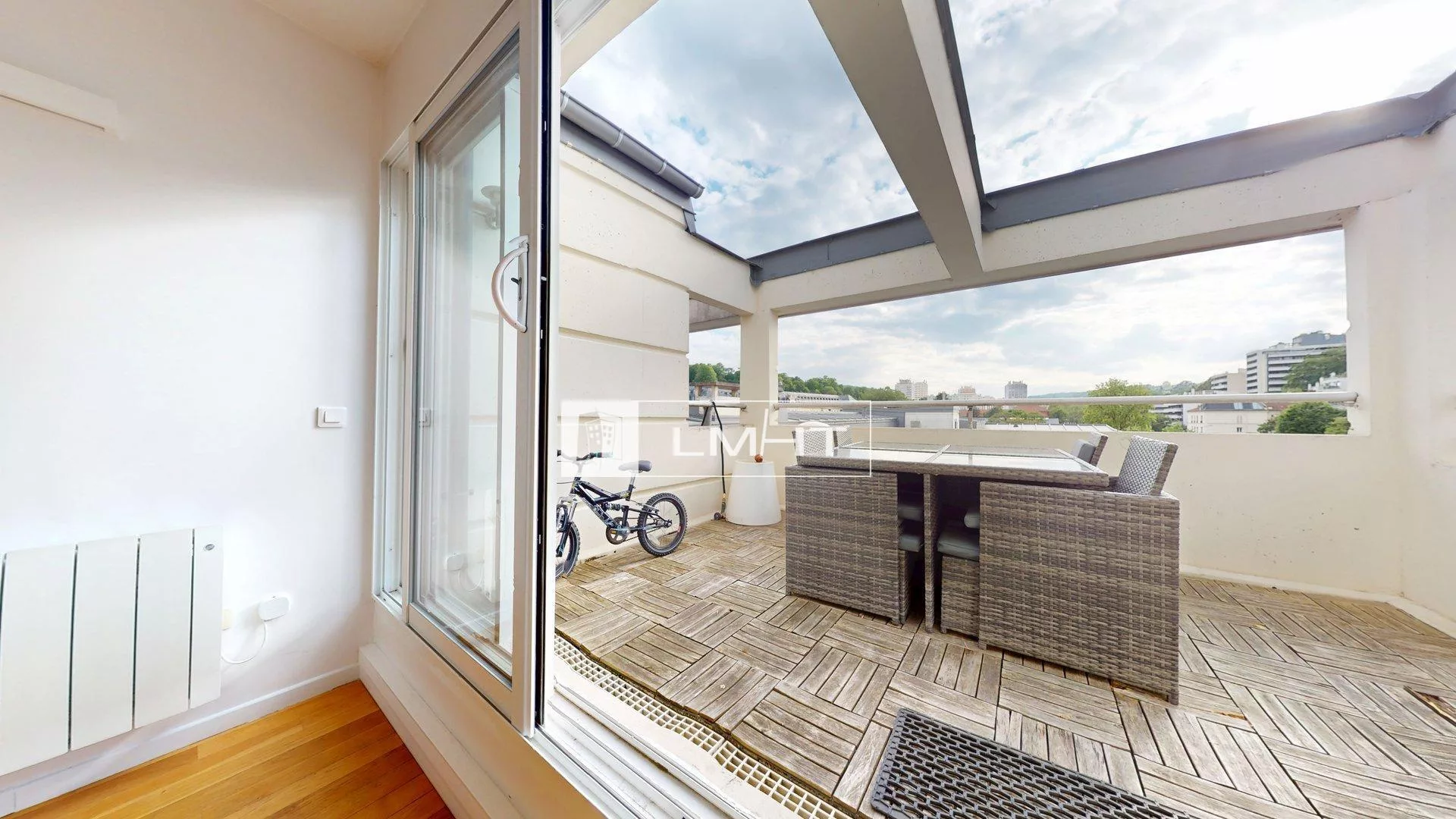 fr92-453-1e6c2c05 Appartement T3 de 81m2 + Terrasse à Sèvres