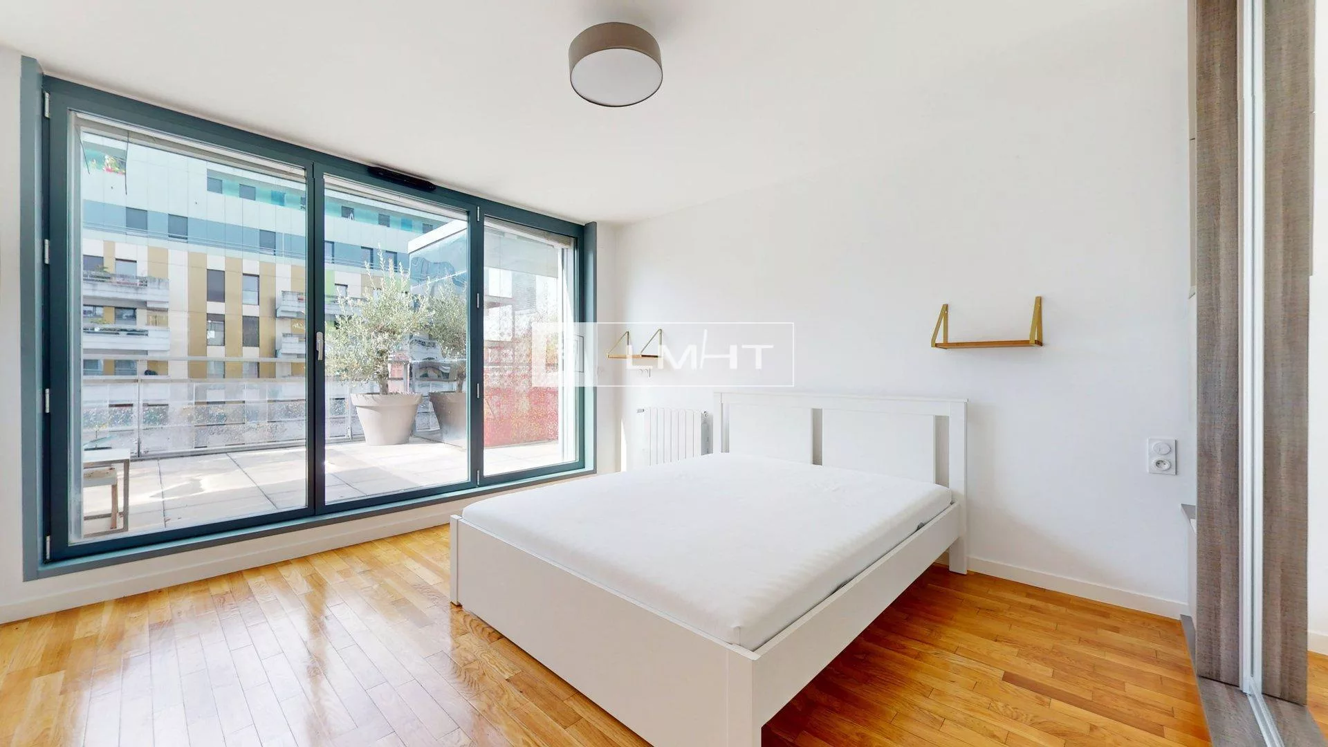fr92-505-42d97a0d Appartement T3 de 73m2 + Parking + Terrasse à Boulogne-Billancourt