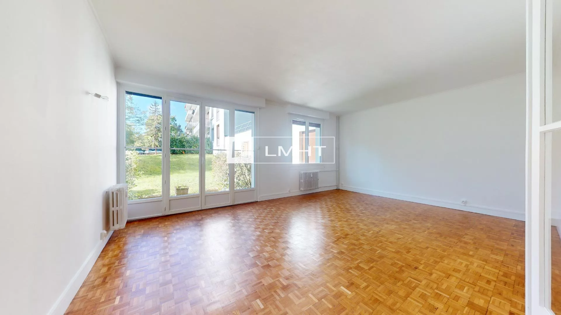 fr92-520-1fd80a9b Appartement T3 de 64m2 + Cave + Terrasse à Sèvres